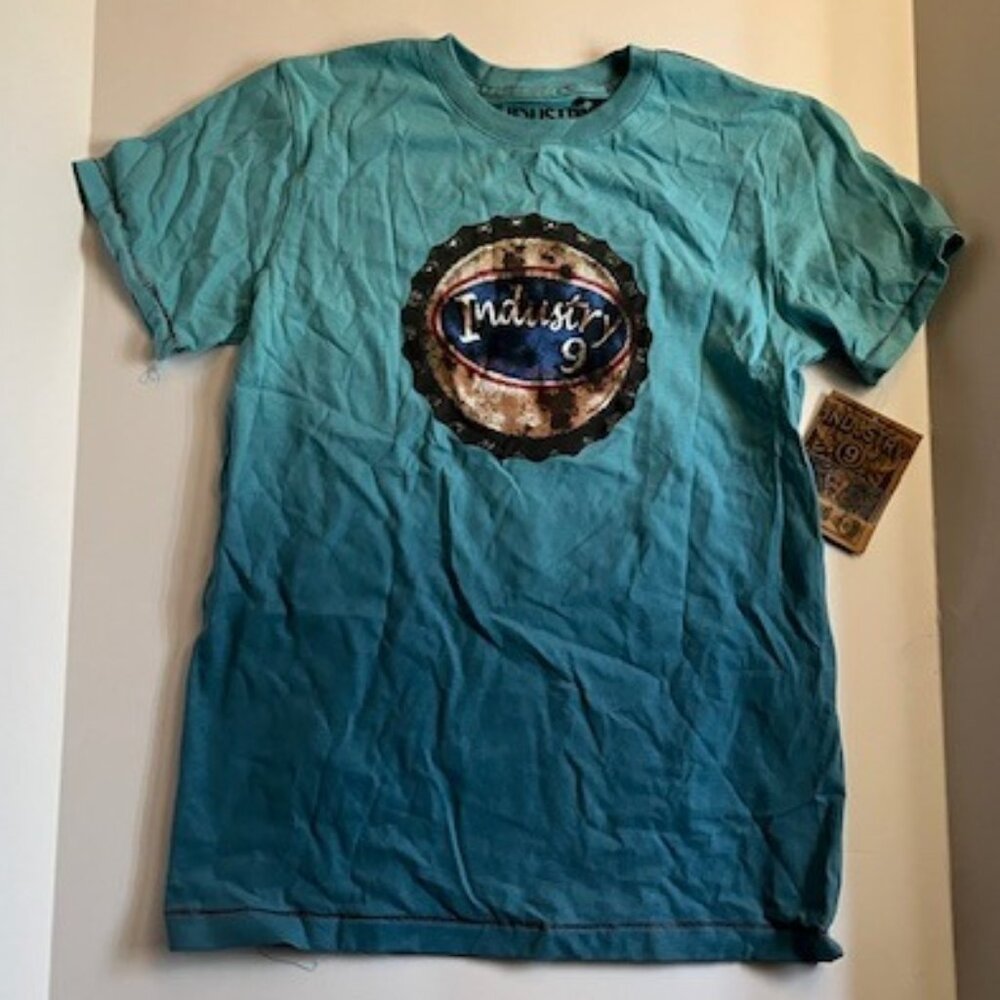 *NWT Industry 9 - Blue Ombre - Boys Tshirt - Size L 18/20